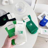 ? ถุงเท้า หวีผ้าฝ้าย แฟชั่นแนวสปอร์ต พร้อมส่ง cotton 100% long socks（ใหม่103）