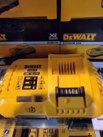 DEWALT แท่นชาร์จแบตเตอรี่ 18V. รุ่น DCB118 (8A) รับประกันศูนย์ 1 ปี (รุ่นชาร์จเร็ว มีพัดลมระบายความร้อน)