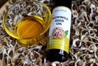 น้ำมันมะรุมออแกนิคสกัดเย็น 100% Organic moringa oil 120ml - Siam Aroma Organic farm