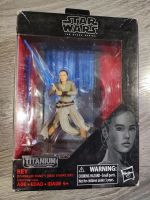 Hasbro เรย์ Rey (Starkiller Base) (Titanium Series/The Black Series)