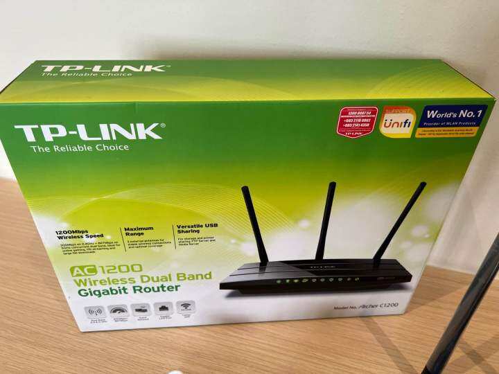 AC1200 Wireless Dual Band Gigabit Router (Best Unifi Router) ( used