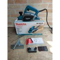 MAKITA กบไสไม้ไฟฟ้า ขนาดเล็ก 3 นิ้ว (82 มม.) มากีต้า รุ่น M1902B
ไสลึกได้ 1 มม.
รายละเอียดสินค้า
• กำลังไฟฟ้า 500 วัตต์
• หน้ากว้างการไสไม้ 82 มม.
• กบกินเนื้อไม้ 1 มม.
• ความหนาของบาก 9 มม.
• ความเร็วรอบตัวเปล่า 16,000 รอบ