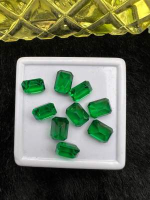 พลอยอัด มรกตสีเขียว นาโน สังเคราะห์ ขนาด 8x6 มม รูปหยด Emerald  2เม็ด Synthetic stone Nano Green Emerald Gemstones size 7x5mm Pear shape 2 pieces