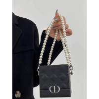 DIOR CD VANITY BAG โซ่มุก CROSSBODY รุ่นนี้ตอนแรกเป็นกล่องลิปสติก / กระเป๋าสะพายพาดลำตัว