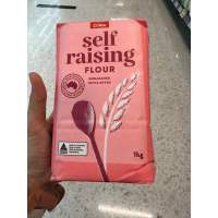 White Self Raising Flour ( Coles Brand ) 1000 G. แป้งสาลี ไม่ฟอกสี ผสม ผงฟู ( ตรา โคลส์ ) ไวท์ เซลฟ์ เรซซิ่ง ฟลาวร์