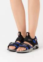 NIKE WOMEN CANYON SANDAL รองเท้ามือสองของแท้100% พร้อมส่ง sz.38