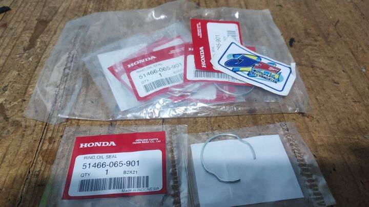 GENUINE HONDA ORIGINAL PARTS LOCK RING OIL SEAL(51466-065-901) FOR ...