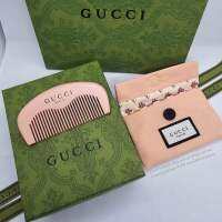 GG Beauty Pochette &amp; Comb Set  หวี พร้อมถุงผ้า จากแบรนด์กุชชี่ บิวตี้  งานไม้สีชมพู ถุงผ้าลายดอกไม้  งานสวยระดับไฮเอน  สามารถเลือกแบบ หวี หรือ หวี+ถุงได้