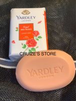 สบู่แบบ 1 ก้อน ขนาด 100 กรัม ของยาร์ดเลย์ กลิ่น กุหลาบแดง Yardley Soap, 100G, Red Roses.