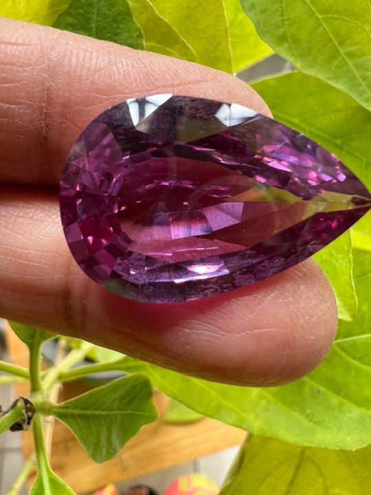 อะเลกซานไดรต์-lab-made-alexandrite-อะเลกซานไดรต์-เปลี่ยนสี-65-กะรัต-carats-พลอย-ขนาด-20x36-มิล-mm-1-pcs-1-เม็ด-สี-alexandrite-color-change-gemstone