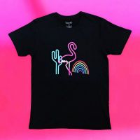 bank’s Flamingo T-Shirt Cotton USA เสื้อยืดสีดำพิมพ์ลาย เสื้อยืดคอกลม เสื้อยืดคุณภาพดี