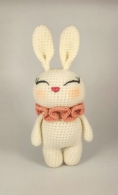 ตุ๊กตาโครเชต์กระต่ายน้อย กระต่ายหูตั้ง งานฝีมือ งานถักโครเชต์ งาน DIY Bunny Crochet