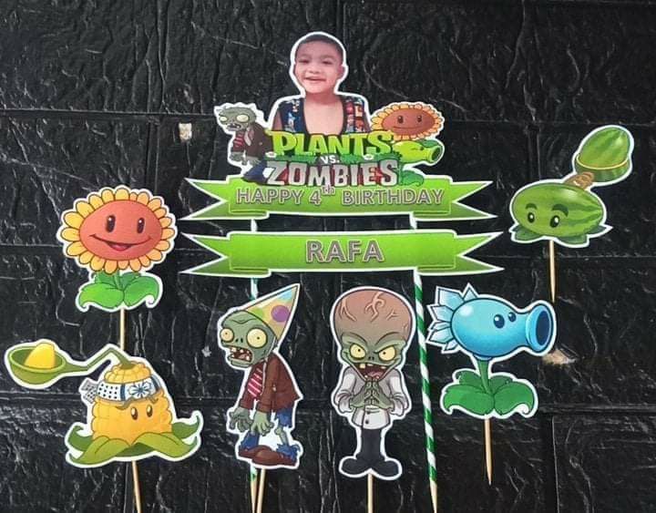 Plants vs Zombies Themed Cake Toppers Personalised With Name & Age