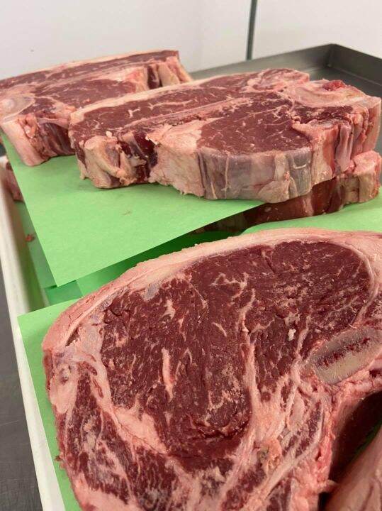 AUSTRALIAN TBONE STEAK HALAL 1.5 inch thickness 1kg+/ size MIN