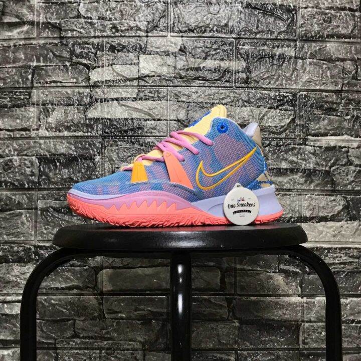sepatu basket nike wanita