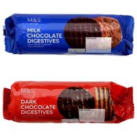 Milk &amp; Dark chocolate biscuit digestive จาก Marks&amp;spencer บิสกิตเคลือบชอคโกแลตนม หรือ ชอคโกแลตเข้มข้น