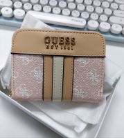 New กระเป๋าสตางค์ใบสั้น Guess สีชมพู ขนาด10นิ้ว