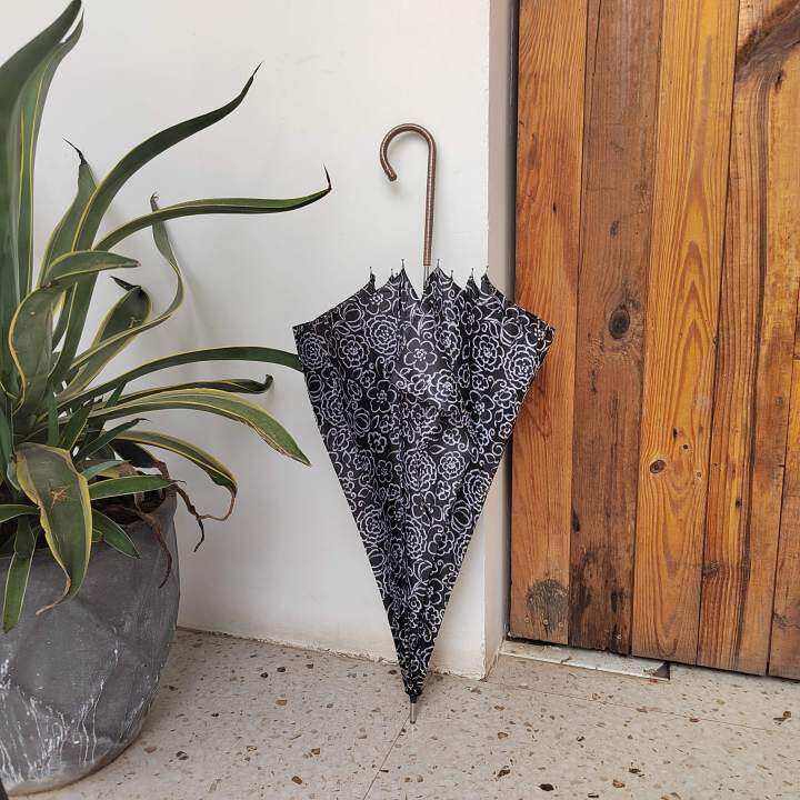 Daily Order, No Collision Umbrella, Semiautomatic Black and White