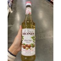 น้ำเชื่อม กลิ่น เฮเซลนัท Le Sirop De Monin Hazelnut ( Monin Brand ) 700 Ml. เลอ ซีรอพ เดอ โมนิน เฮเซลนัท