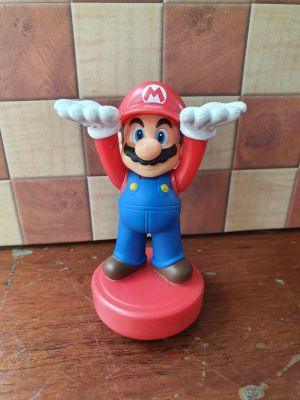 !!ของแท้ ญี่ปุ่น!! มือ2 8cm Super Mario Bros Mario Stand Pen Holder Mini PVC Figure Collectible Model Toy Desktop Decoration Doll  ที่วางปากกา มาริโอ