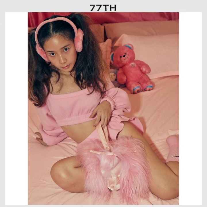 77th-pink-poodle-shape-hand-bag