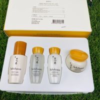 Sulwhasoo Basic Kit 4 Items ชุดบำรุงผิวขนาดทดลอง อุดมด้วยส่วนผสมของสมุนไพรจากเกาหลี ให้ผิวแลดูอ่อนเยาว์กว่าที่เคย