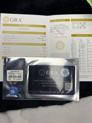 GRA  MOIS เพชร โมซาไนท์ เพชร มี ใบเซอร์ะ รหัส เลเซอร์ อยู่ในซีน MOISSANITE MOSANG DIAMOND SQUARE (D Color- VVS1)( 6.00 มิล mm)( 1 เม็ด Pieces)(1.20 กะรัต CaratS)