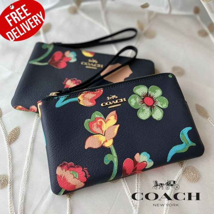 Coach Outlet Large Corner Zip Wristlet With Dreamy Land Floral Print