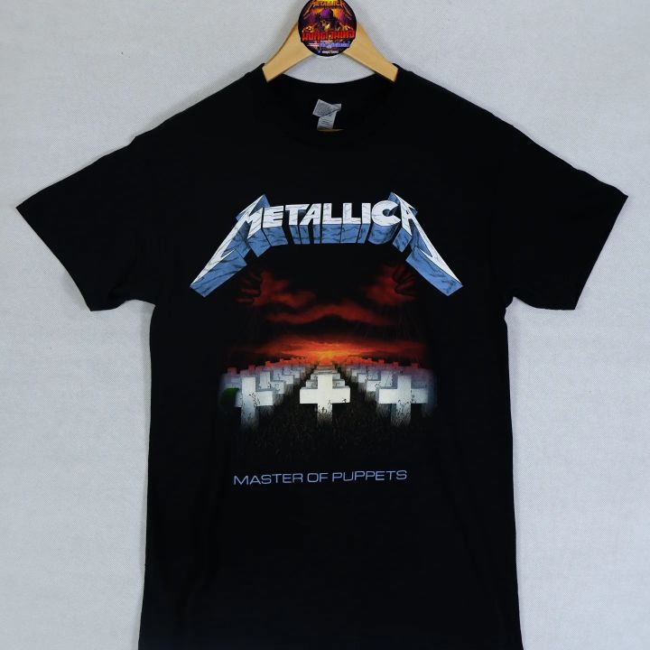 เสื้อวงลิขสิทธิ์แท้-metallica-master-of-puppets-tarcks-ลายฟอนต์ใหญ่