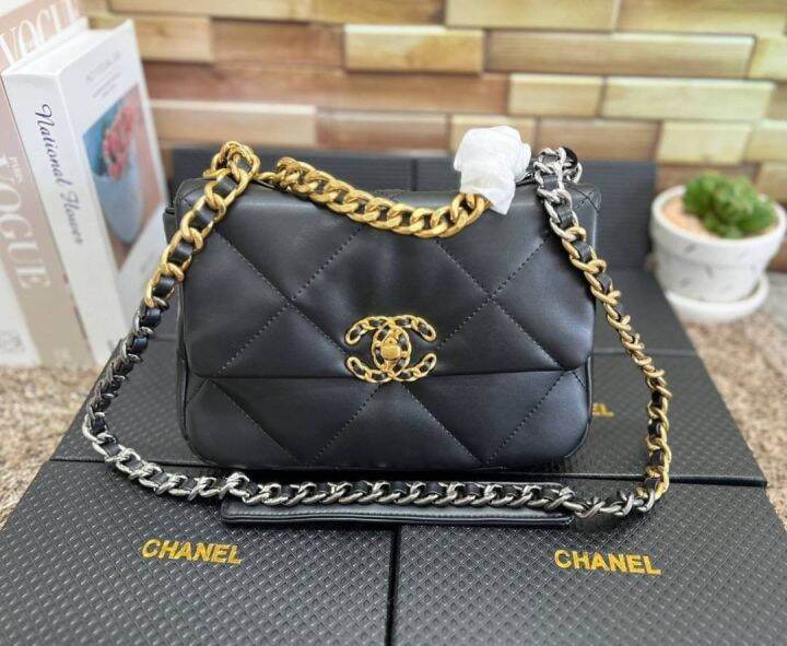 กระเป๋าสะพายไหล่-vip-premium-gift