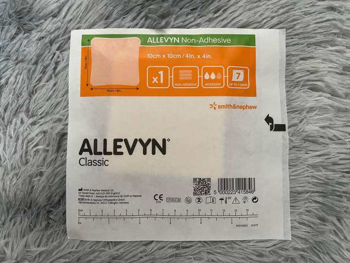 Allevyn Smith And Nephew Allevyn Classic Non Adhesive Cm X Cm In X In Exp