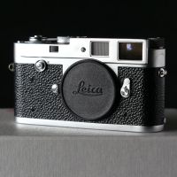 Leica M2 Early Batch “ L Sealed “ Chrome ( Near Mint )