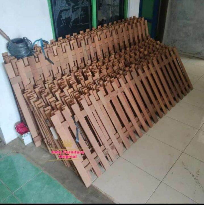 pagar/ pembatasan rumah bahan kayu kalimantan ukuran 200x100cm Lazada