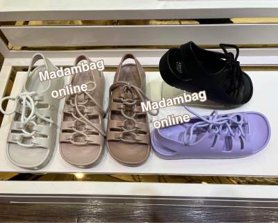 Jellybunny Lev Flats Sandals เจลลี่บันนี่ รองเท้ายางรัดส้น