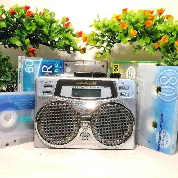 Đài radio cassette cầm tay AudioPro 88 có radio 2 loa ngoài 