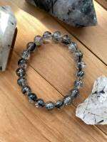 ? สร้อยหินแก้วขนเหล็ก ( Black Rutiled Quartz ) ไหมดำเม็ดใสๆ สวยและมีเสน่ห์มากๆ เป็นหินอีกชนิดที่มี คลื่นพลัง สูง ? เป็นหินอีกชนิดที่ถือว่าเป็น protective stone