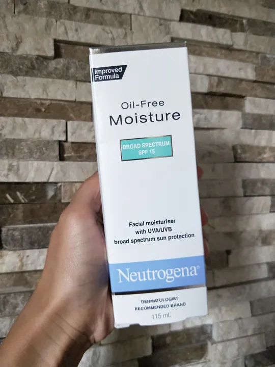 Neutrogena Oil Free Moisture Broad Spectrum SPF15 facial moisturiser ...