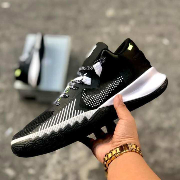 kyrie flytrap black gray