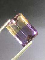 อเมทริน 5.86cts 13.7x10.1x5.6mm ทรงแปดเหลี่ยม สองสี พลอยธรรมชาติ 100% Ametrine 5.86cts 13.7x10.1x5.6mm octagon shape bi color 100% natural gemstone