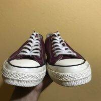 ขายรองเท้า มือสอง CONVERSE 80’ สีแดงเลือดหมู ป้ายดำ  สภาพใหม่พื้นเต็ม Size “ 42’ / 8.5 / 27 CM’  890 บาท รวมส่งฟรี ส่งด่วน  ? 084-5322045