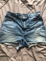 Uniqlo High waisted shorts jeans