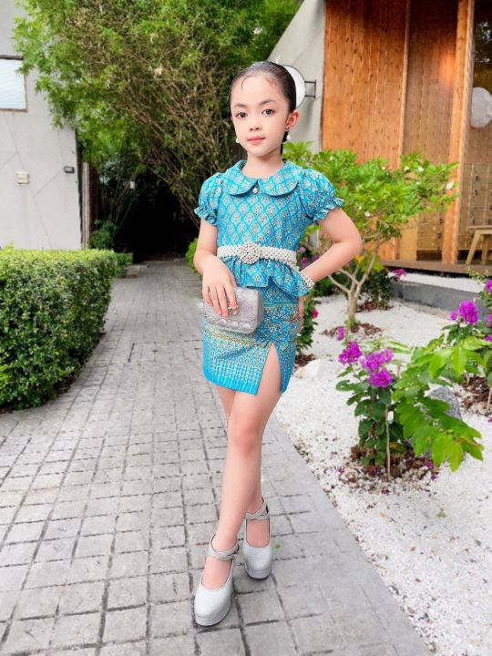 ชุดกระโปรงเด็กหญิง-งานพร้อมส่ง-ชุดไทยผ้าพิมพ์ทอง-ชุดไทยเด็กหญิง