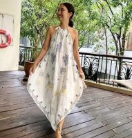 TuTTi Maprang silk or Linen halter neck dress in Malai signature print (TuTTi recollection) ชุดเดรสผ้าไหมไทยพิมพ์ลายมาลัย ชุดผ้าไหมไทย หรือผ้าลินิน ชุดไปงาน ชุดปาร์ตี้ทะเล Free size