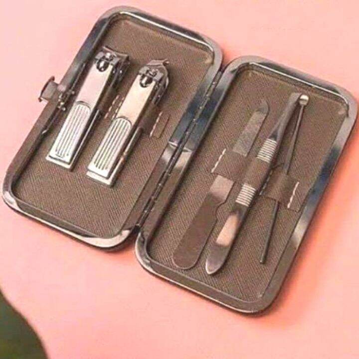 NAIL CUTTER / NAIL CLIPPER SET / NAIL KIT SET WITH CASE by Miniso