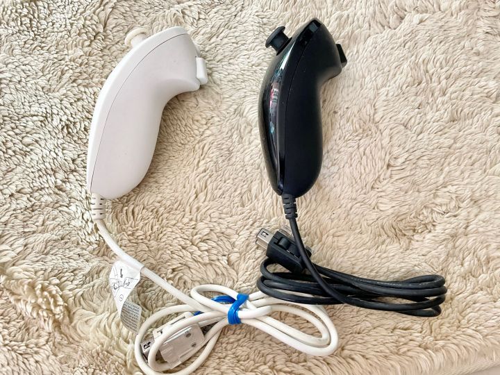 นันชัก-nunchuk-original-อุปกรณ์เสริมใช้กับ-wiimote-ของแท้มือสอง