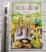 นิยาย เรื่องสั้น หัดอ่านภาษาอังกฤษ Hole in the Road