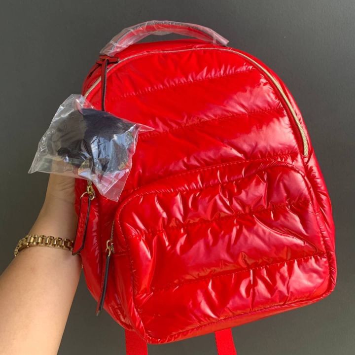 กระเป๋าเป้-estee-lauder-หนังสีแดงสีสันสดใส-ขนาด-5x12x12-นิ้ว