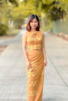 Myanmar dress # အသစ်ထွက်  Colour ၊ Design nေလးတွေ တော်တော်လှ အသားလေးကညက်ပြီးအရမ်းလှ ၀မ်းဆက် 6 ထောင် 1ထွာ အသားလေးကညကျပွီးရှယ်ချောတယ်