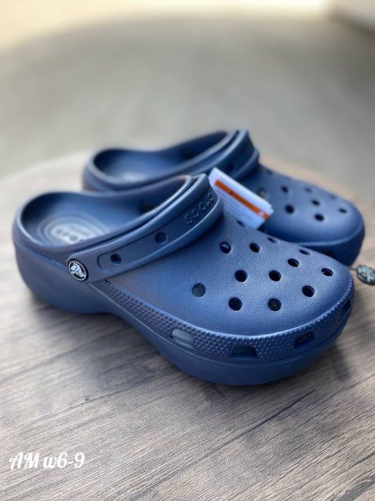 รองเท้าแตะcrocs-รองเท้าแตะแบบสวม-รองเท้ารัดส้น