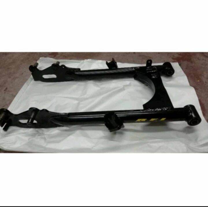 rusi macho 125